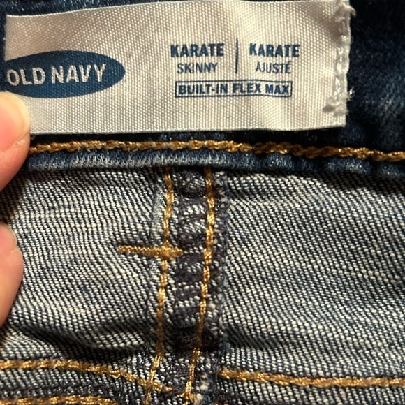 Old Navy Karate Skinny Fit Distressed Jeans Size 5T - Picture 8 of 9
